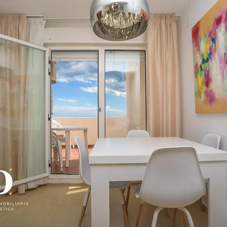 World Magic El Cano Apartment *